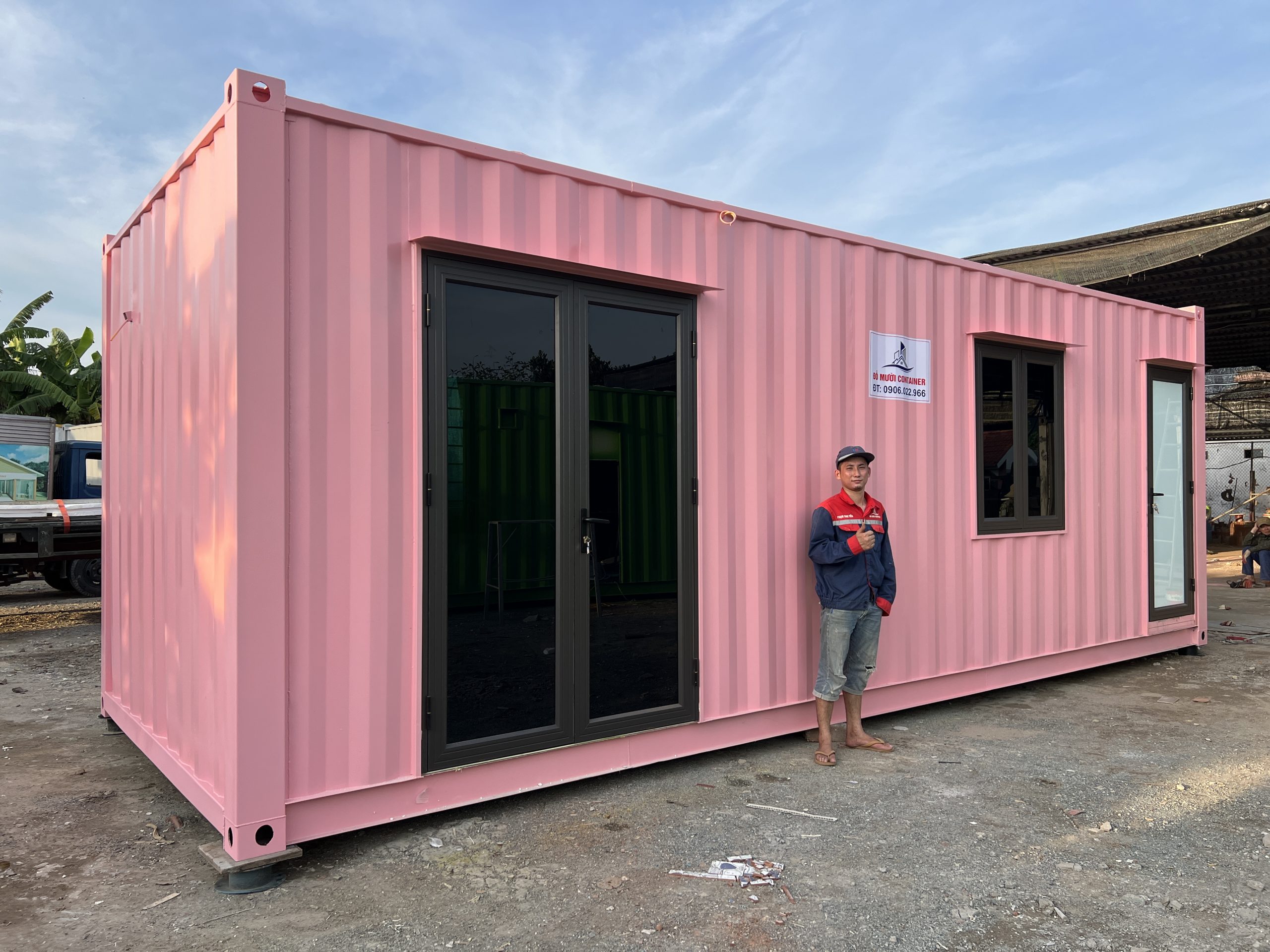 Nhà container nhỏ tiện nghi thực tế dành cho gia đình trẻ